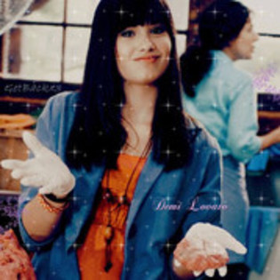 46635033_PLWEIHJOA - Demi Lovato