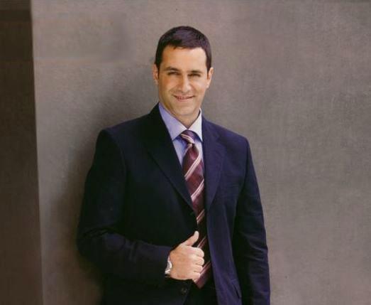 390990_194633430621183_123474987737028_429464_234807832_n - Omar Germenos