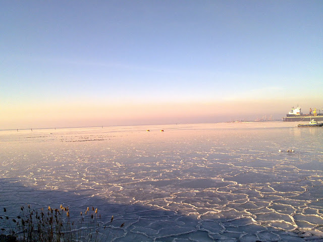 Frozen Black Sea (6)