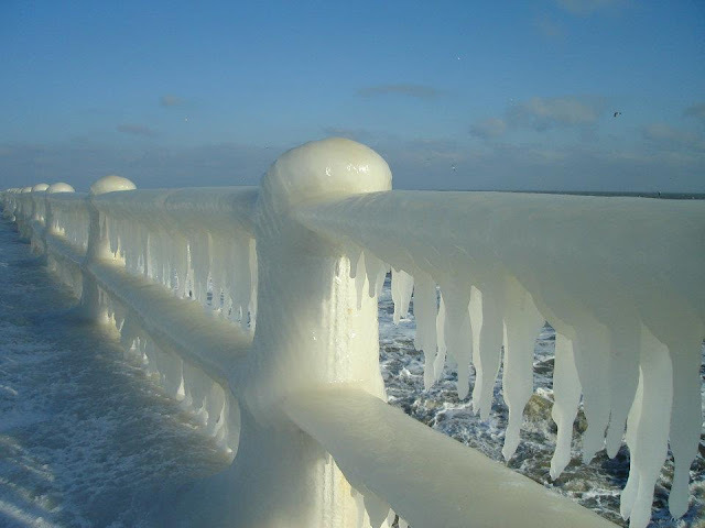 Frozen Black Sea (1) - Marea la Neptun 2-02-2012