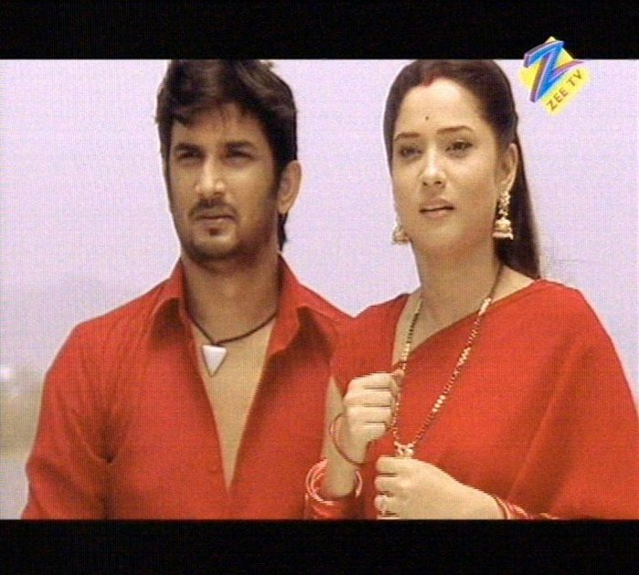 200207_199412246759210_174787245888377_605088_4750094_n - Sushant and Ankita prince and princess in red