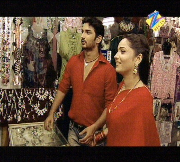 208863_199412230092545_174787245888377_605087_4219674_n - Sushant and Ankita prince and princess in red