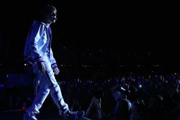 319900_259694580739043_173798515995317_688148_1821710973_n - Justin Bieber Live in Brazil