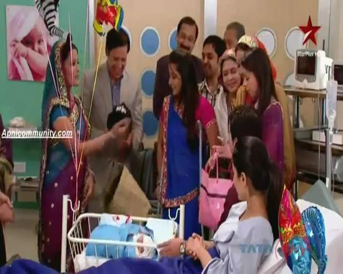 425703_284091574986389_200307900031424_820236_931614371_n - Naksh Celebration In The Hospital