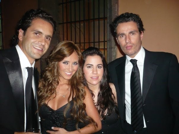 205 - 1-Anahi 8-1