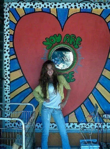 22152107157969298051100