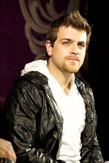 216372_10150161021723515_45032623514_6741235_449681_n