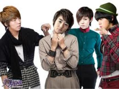 =U-KISS&hl=ro&prmd=imvnsl&tbm=isch&tbo=u&source=univ&sa=X&ei=YG8uT4qKDYzLtAbgwQsAQ&