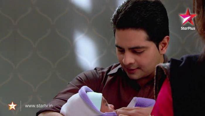 417825_346280748729212_1784002170_n - Naksh and Baby Boy Singhania