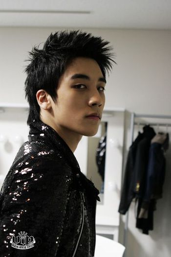 VI - Seungri