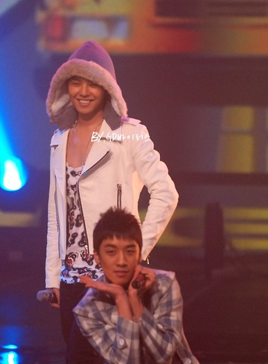 tumblr_lvud4w9KtW1qckxmpo1_500