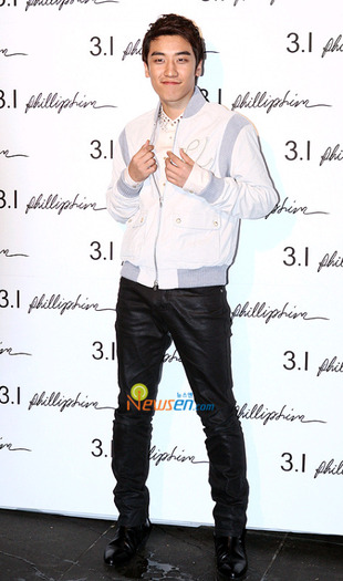 cb4409dfc74750a8_stars_philliplim_9asss