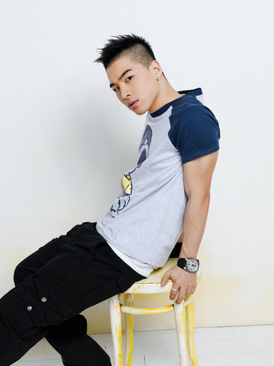 cool-asian-mohawk-hairstyles-for-young-men-from-taeyang_0