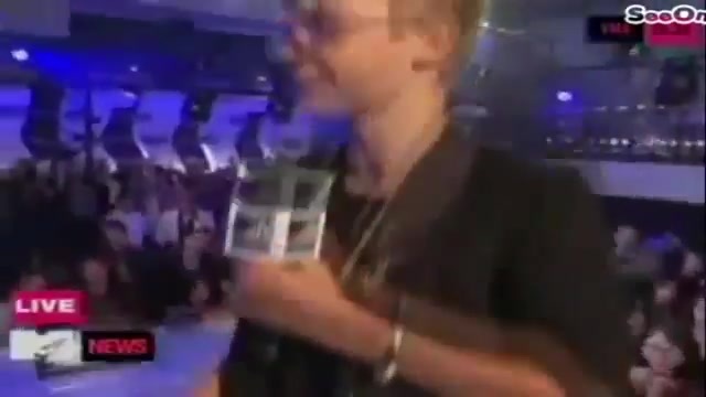 Selena Gomez Interviews Justin Bieber at MTV VMAs 2011 163