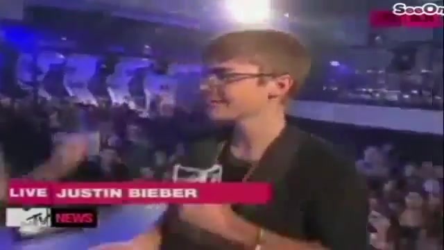 Selena Gomez Interviews Justin Bieber at MTV VMAs 2011 182