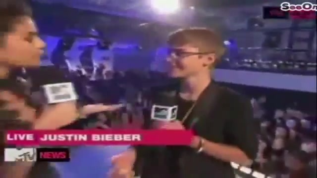 Selena Gomez Interviews Justin Bieber at MTV VMAs 2011 186