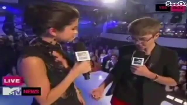 Selena Gomez Interviews Justin Bieber at MTV VMAs 2011 280