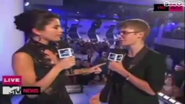 Selena Gomez Interviews Justin Bieber at MTV VMAs 2011 378