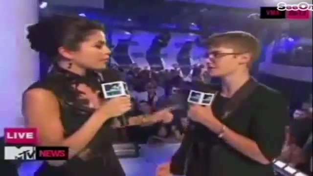 Selena Gomez Interviews Justin Bieber at MTV VMAs 2011 380