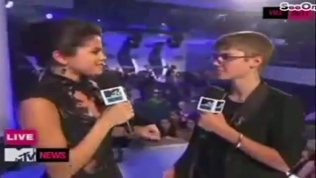 Selena Gomez Interviews Justin Bieber at MTV VMAs 2011 390