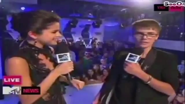 Selena Gomez Interviews Justin Bieber at MTV VMAs 2011 406