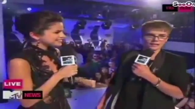 Selena Gomez Interviews Justin Bieber at MTV VMAs 2011 410
