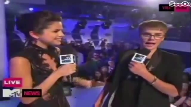 Selena Gomez Interviews Justin Bieber at MTV VMAs 2011 411