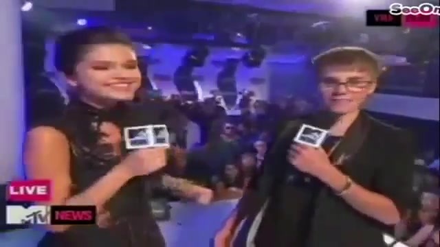 Selena Gomez Interviews Justin Bieber at MTV VMAs 2011 413