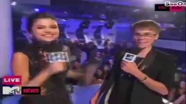 Selena Gomez Interviews Justin Bieber at MTV VMAs 2011 414