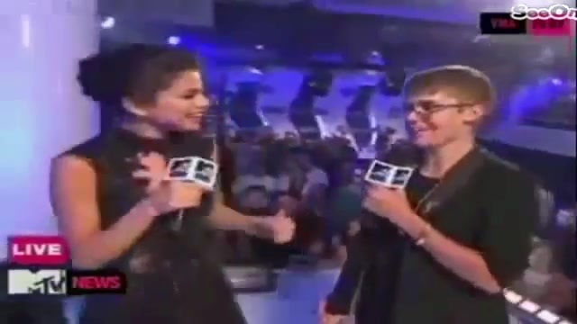 Selena Gomez Interviews Justin Bieber at MTV VMAs 2011 422
