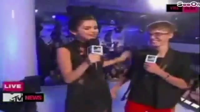 Selena Gomez Interviews Justin Bieber at MTV VMAs 2011 461