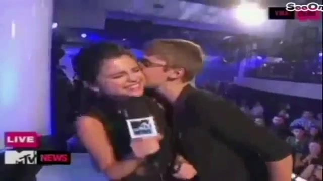 Selena Gomez Interviews Justin Bieber at MTV VMAs 2011 489