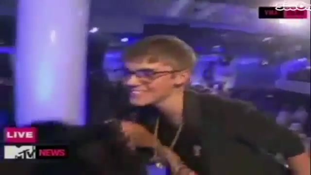 Selena Gomez Interviews Justin Bieber at MTV VMAs 2011 494