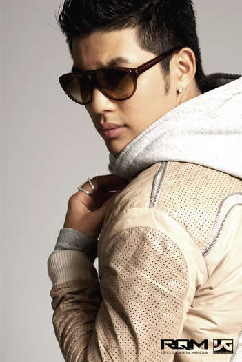 5870447- - Se7en