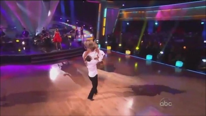 WS live-dancing 128