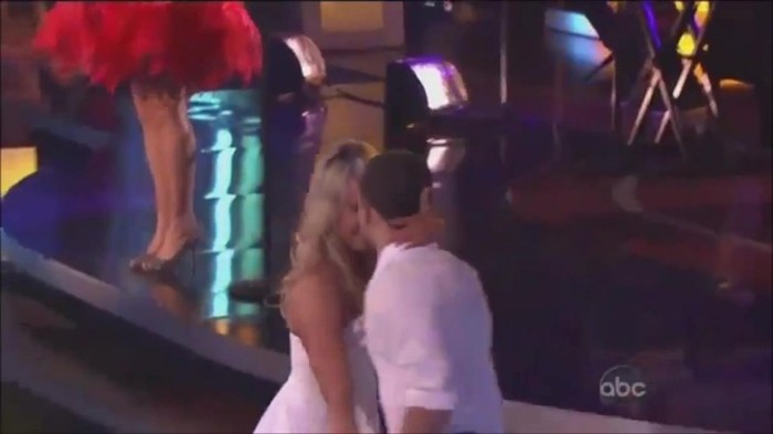 WS live-dancing 334