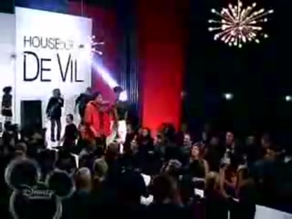 SG ~ CDV 048 - Selena Gomez - Cruella De Vil Music video