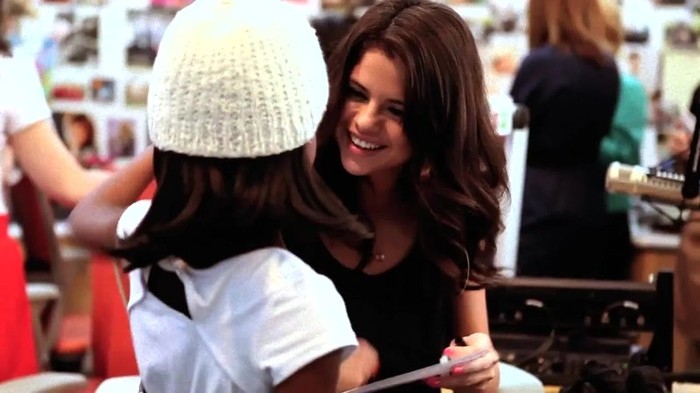 000 256 - Selena Gomez We Own The Night The Voice