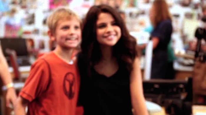 000 308 - Selena Gomez We Own The Night The Voice