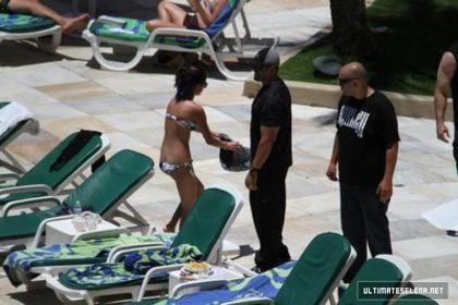 normal_nfdhrtb6h_28129 - 4 02 2012 Poolside in Rio de Janeiro