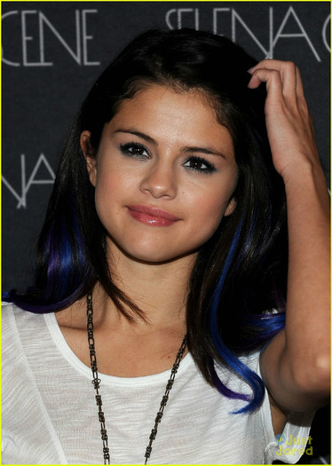 selena-gomez-unicef-concert-16