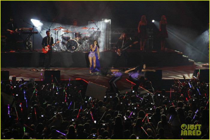 selena-gomez-we-own-the-night-press-conference-rio-concert-10 - Selena Gomez So Good to Be Back in Brazil