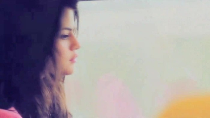 001 010 - Selena Gomez Live life to the fullest