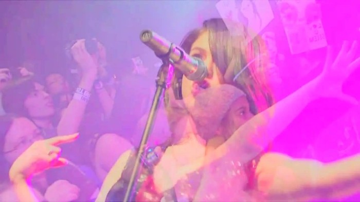 001 234 - Selena Gomez Live life to the fullest