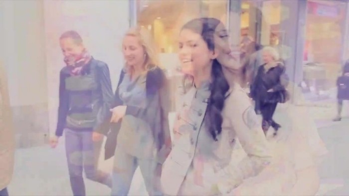 001 287 - Selena Gomez Live life to the fullest
