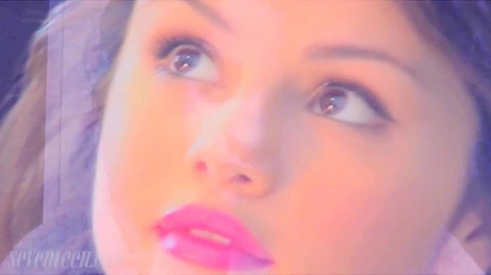 001 336 - Selena Gomez Live life to the fullest