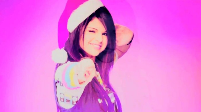 001 361 - Selena Gomez Live life to the fullest