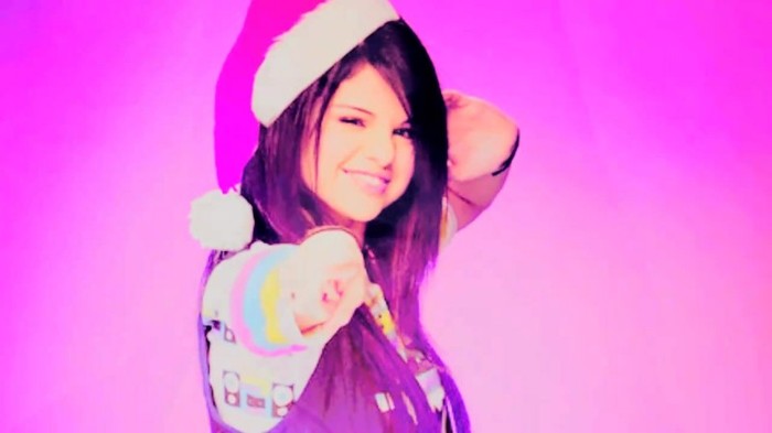 001 362 - Selena Gomez Live life to the fullest