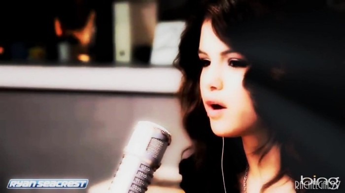 ~01 098 - Selena Gomez People forget that it hurts my feelings