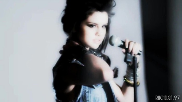 ~01 145 - Selena Gomez People forget that it hurts my feelings
